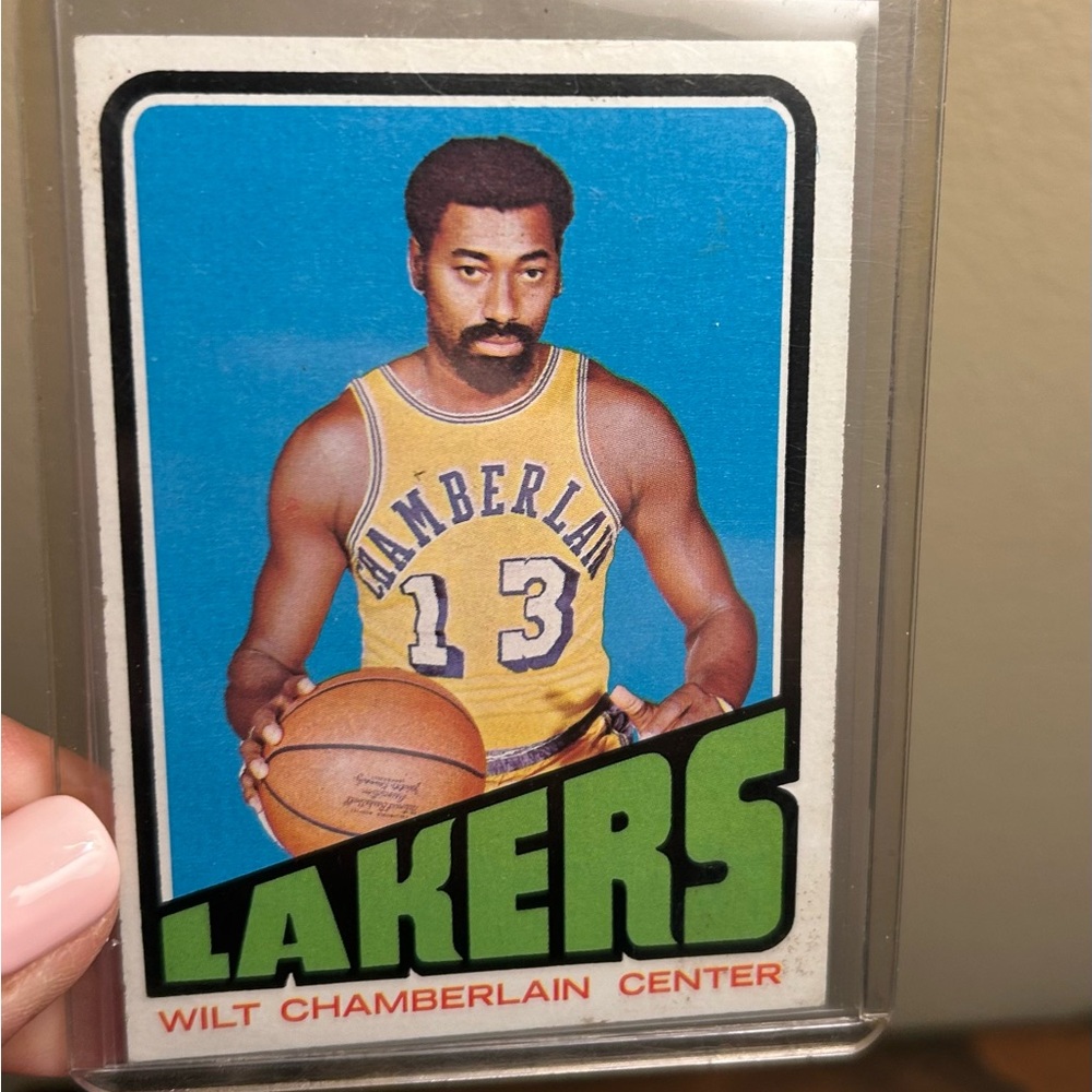 1972-73 Wilt Chamberlain LA Lakers Basketball Card Vintage Rare - Picture 3 of 6